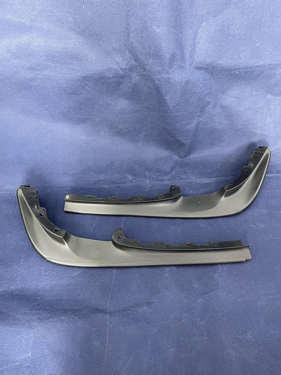 フ*ン様 M2-1028純正リップスポイラー デッドストック新品未使用 純正 M2-1028専用フロントリップスポイラー のパーツレビュー